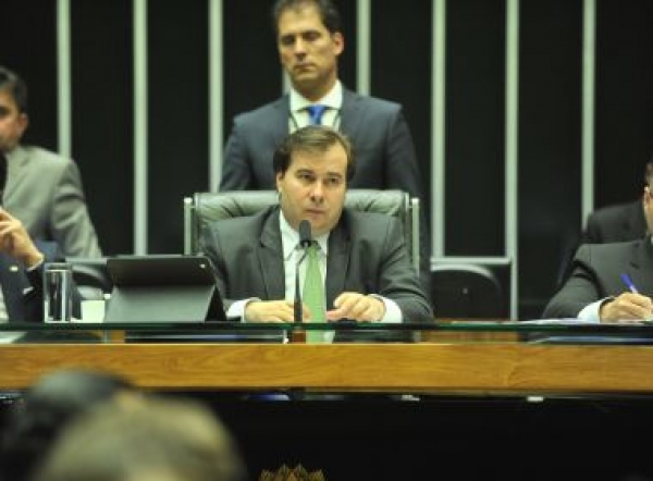 Com expectativa de aprovação, Câmara abre sessão para votar Previdência